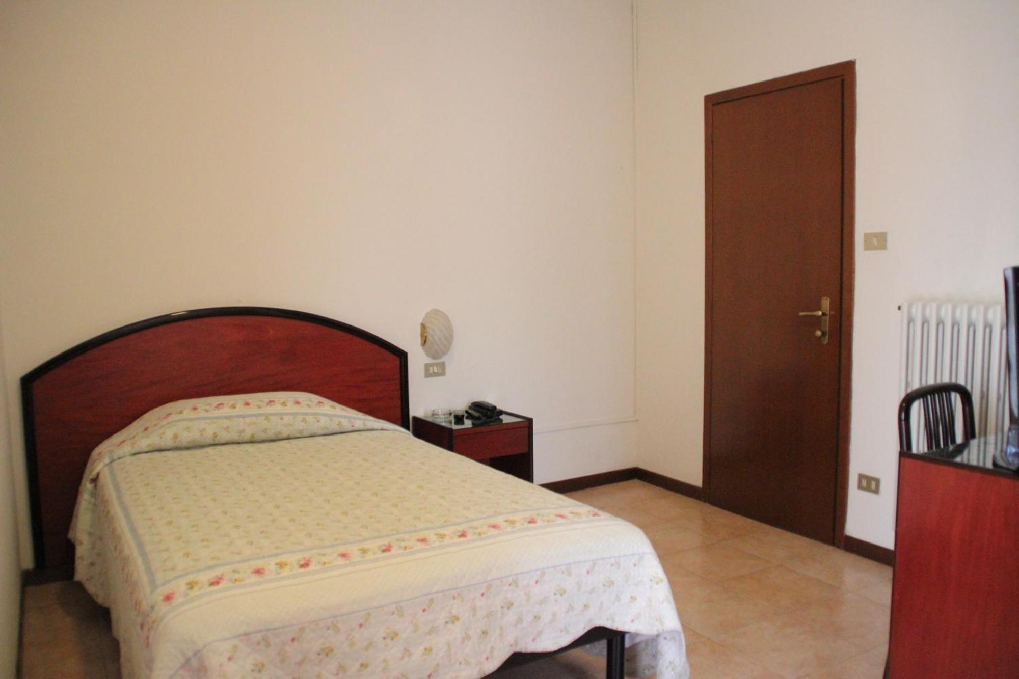 Nuovo Hotel San Martino Snc Casalecchio Di Reno Oda fotoğraf